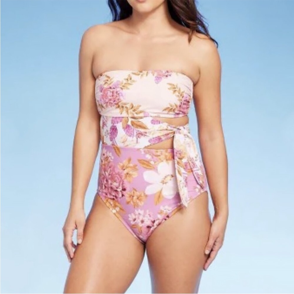 NWT women’s one piece bathing suit